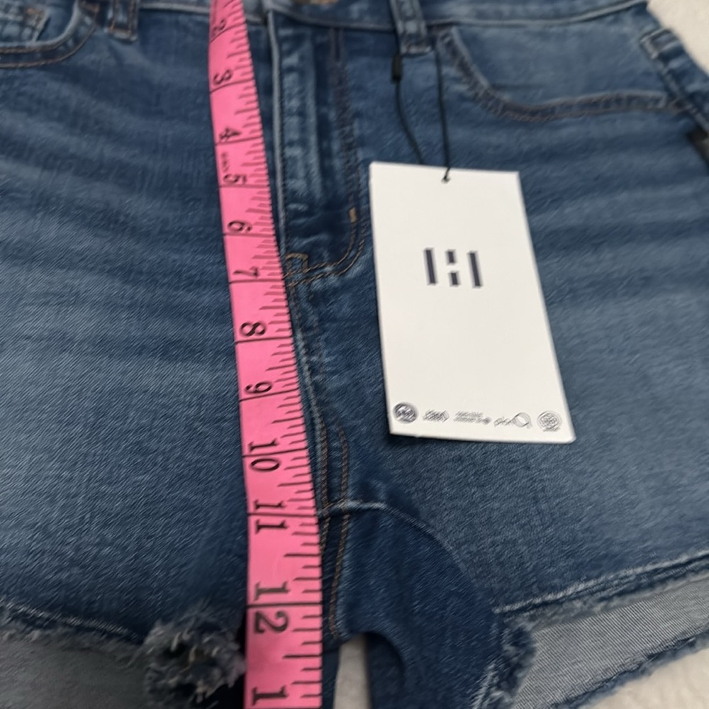 SILVER JEANS CO Raw Hem Denim Shorts ~ NWT - Picture 10 of 10